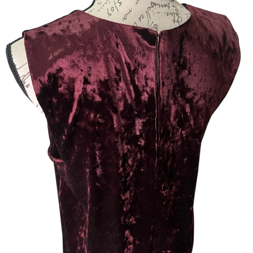BCBGeneration | Burgundy Velvet Dress Size Medium - Picture 6 of 16